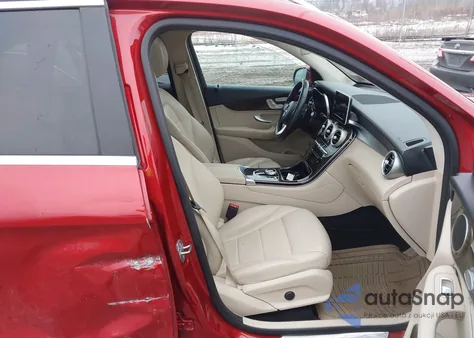 2019 Mercedes-Benz Glc 300 z USA, uszkodzony, nr VIN WDC0G4JB0KV153688